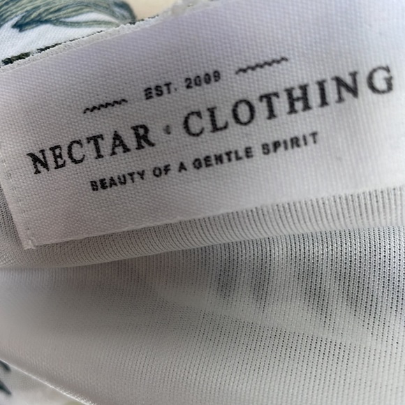 Nectar Clothing Tropical Off Shoulder Ruffle Crop Top - Size Small - Picture 9 of 11